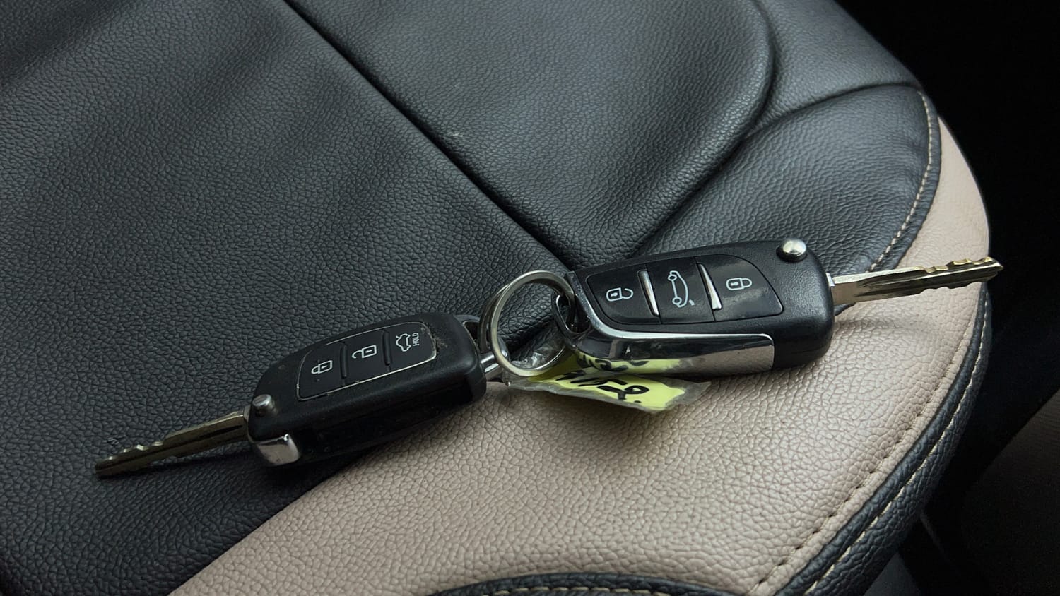 Used 2017 Hyundai Xcent SX Petrol Manual extra CAR KEY VIEW