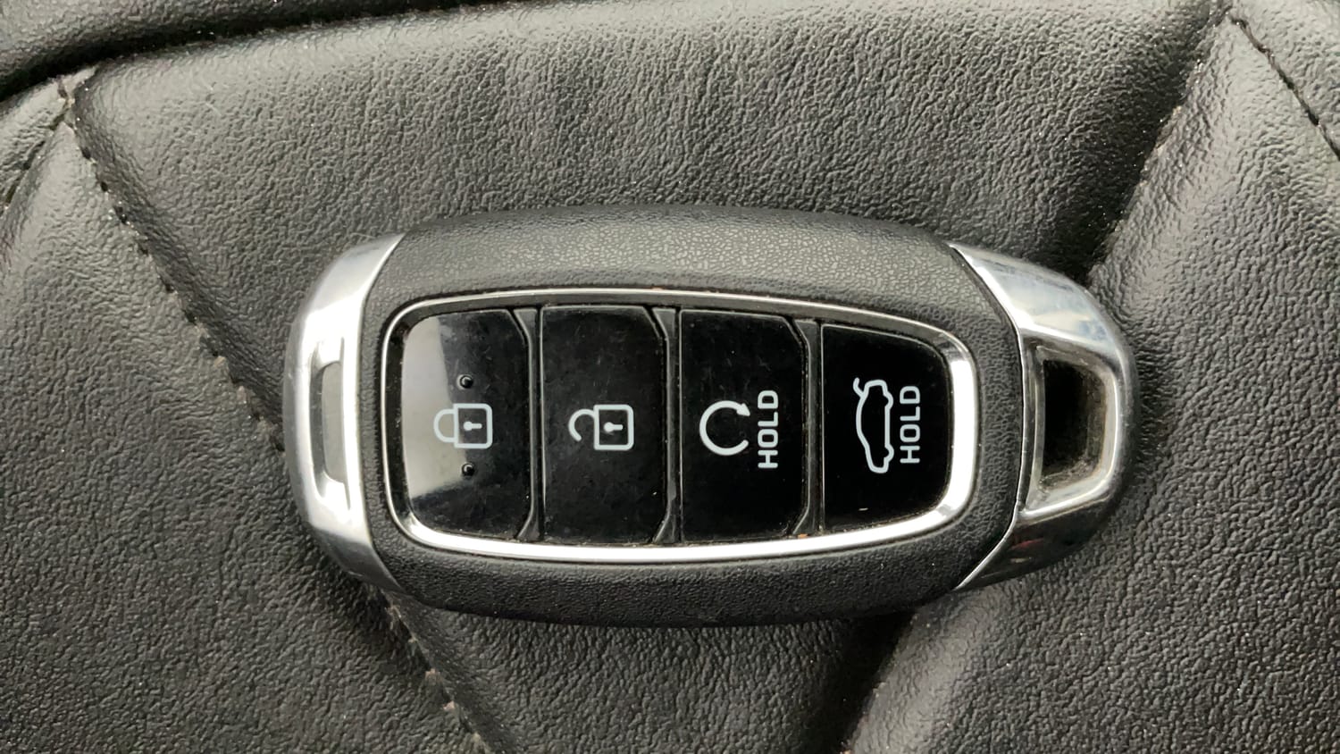 Used 2025 Hyundai Verna SX 1.5 Petrol MT Petrol Manual extra CAR KEY VIEW