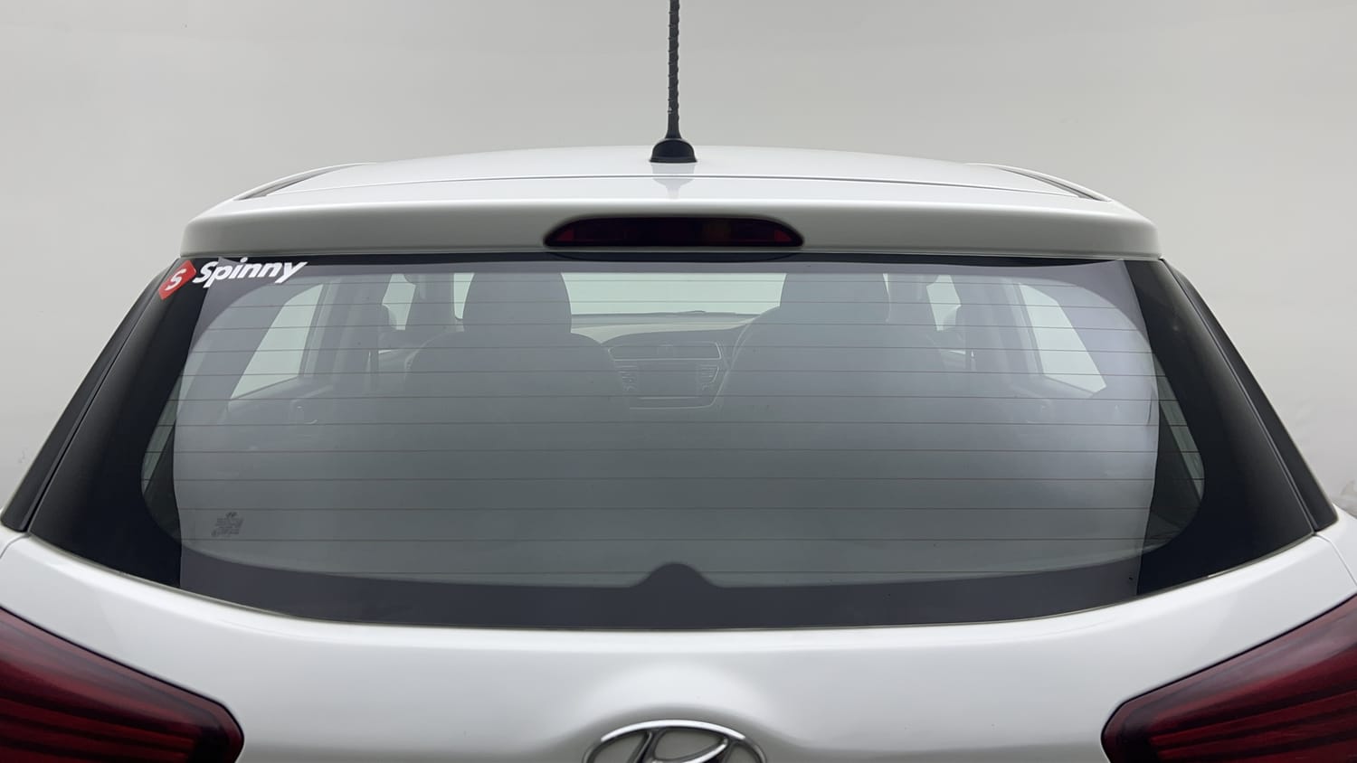 Used 2019 Hyundai Elite i20 Sportz Plus 1.2 Petrol Manual exterior BACK WINDSHIELD VIEW