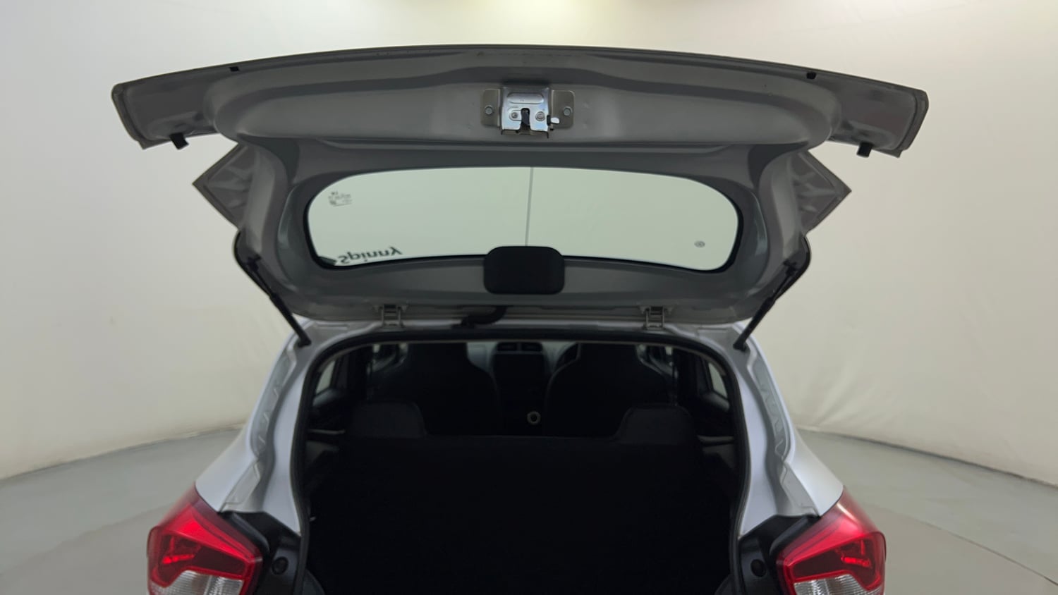 Used 2017 Renault Kwid 1.0 RXL AMT Petrol Automatic interior DICKY DOOR OPEN VIEW