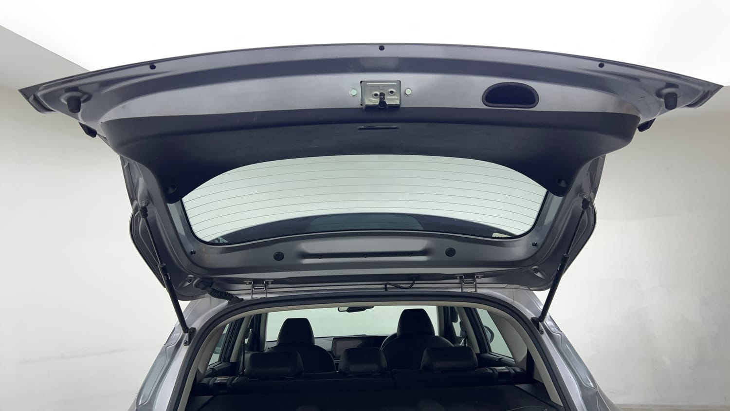Used 2019 Kia Seltos GTX 1.4 Petrol Manual interior DICKY DOOR OPEN VIEW