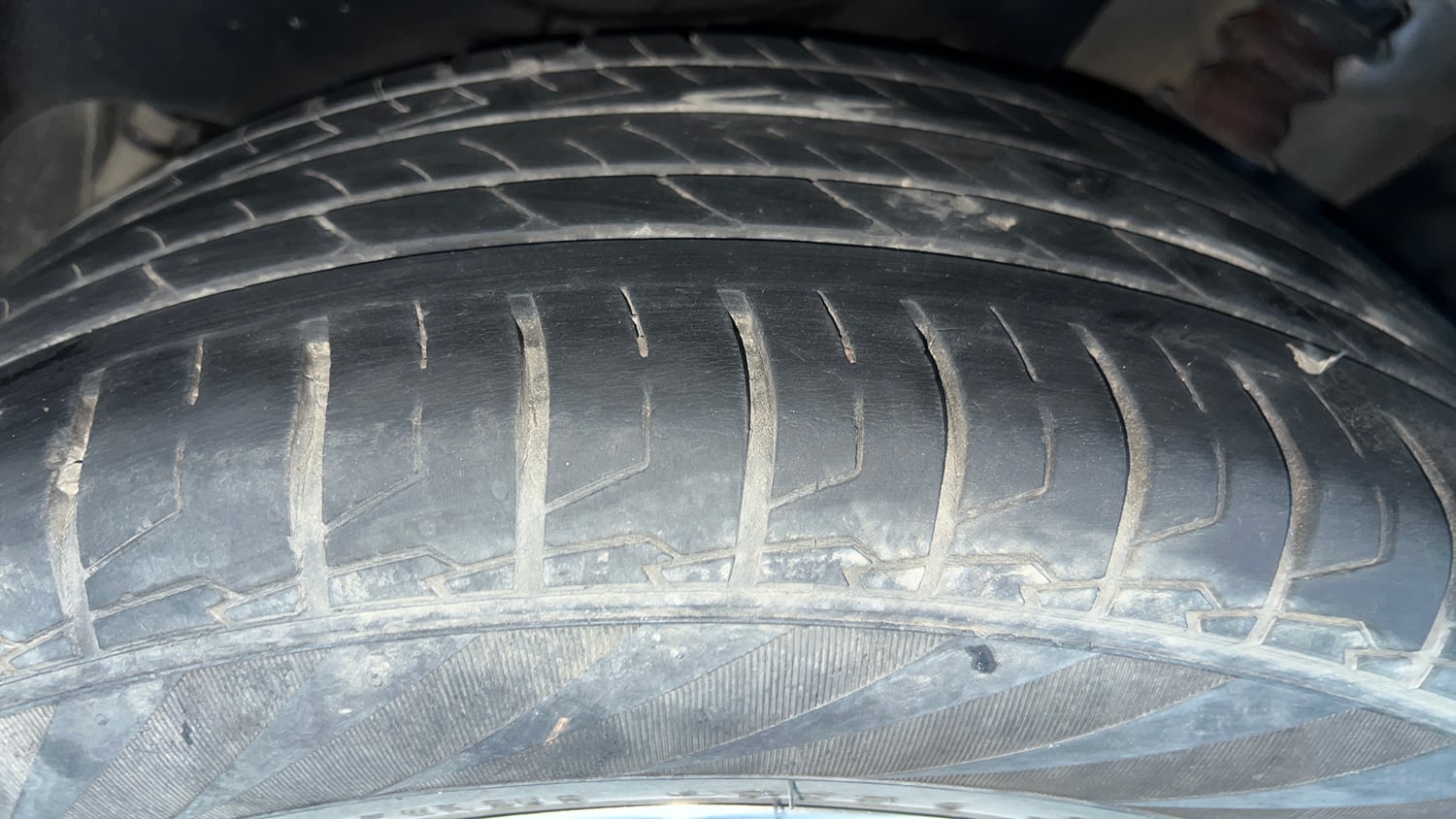 Used 2022 Hyundai Creta SX (O) 1.5 Diesel Automatic Diesel Automatic tyres LEFT REAR TYRE TREAD VIEW