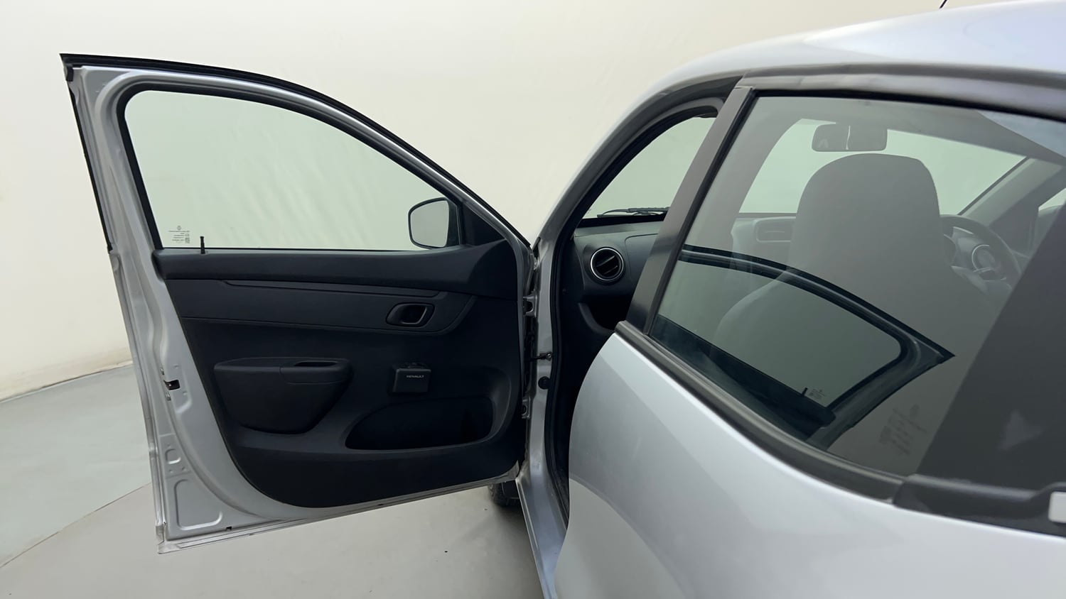 Used 2017 Renault Kwid 1.0 RXL AMT Petrol Automatic interior LEFT FRONT DOOR OPEN VIEW