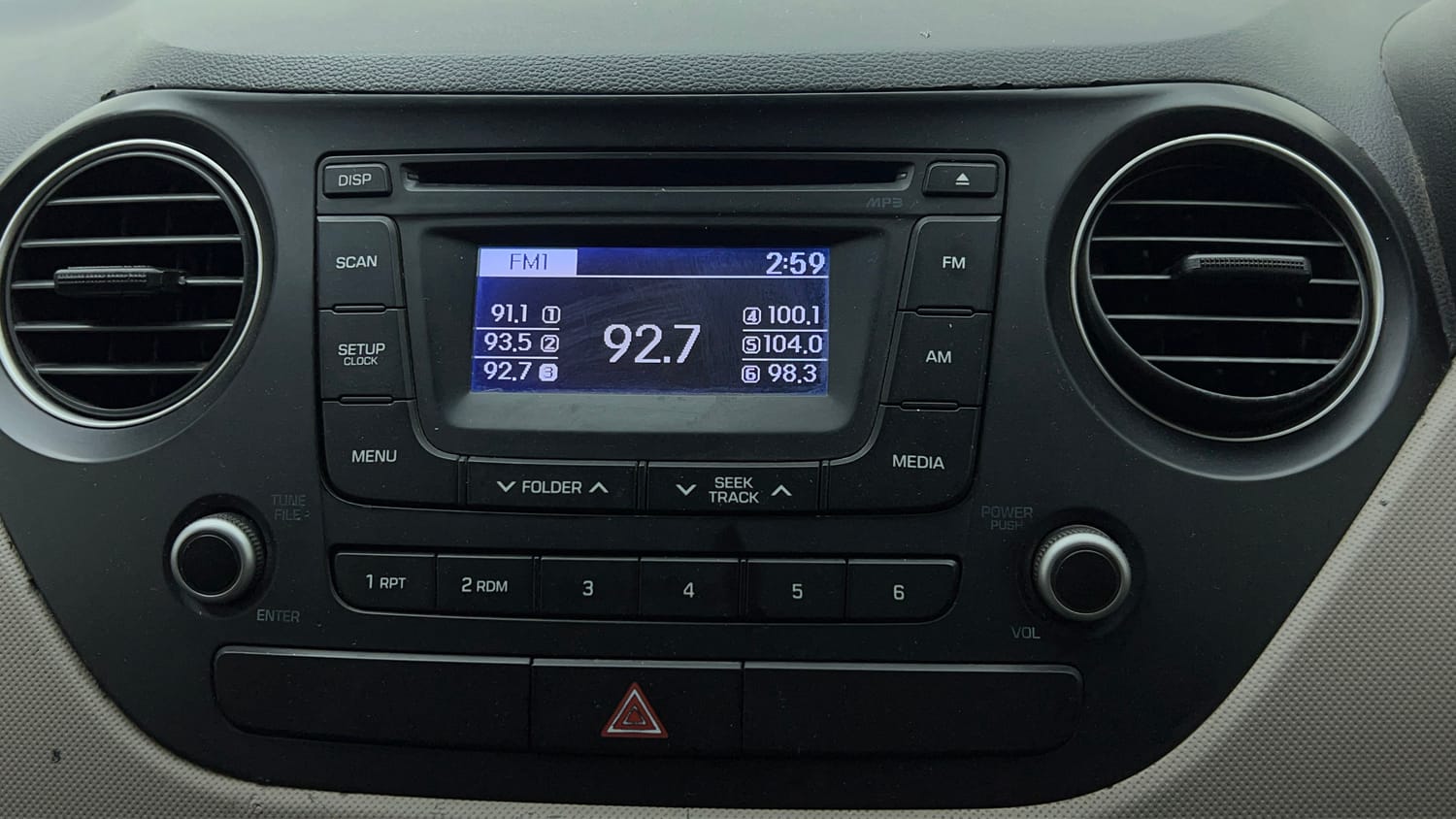 Used 2014 Hyundai Grand i10 Sportz 1.2 Kappa VTVT Petrol Manual top_features Integrated (in-dash) music system