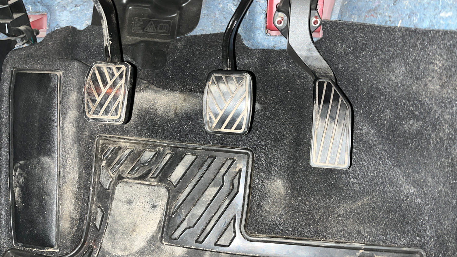 Used 2023 Toyota Urban Cruiser Hyryder V AWD NeoDrive Petrol Manual interior PEDALS VIEW