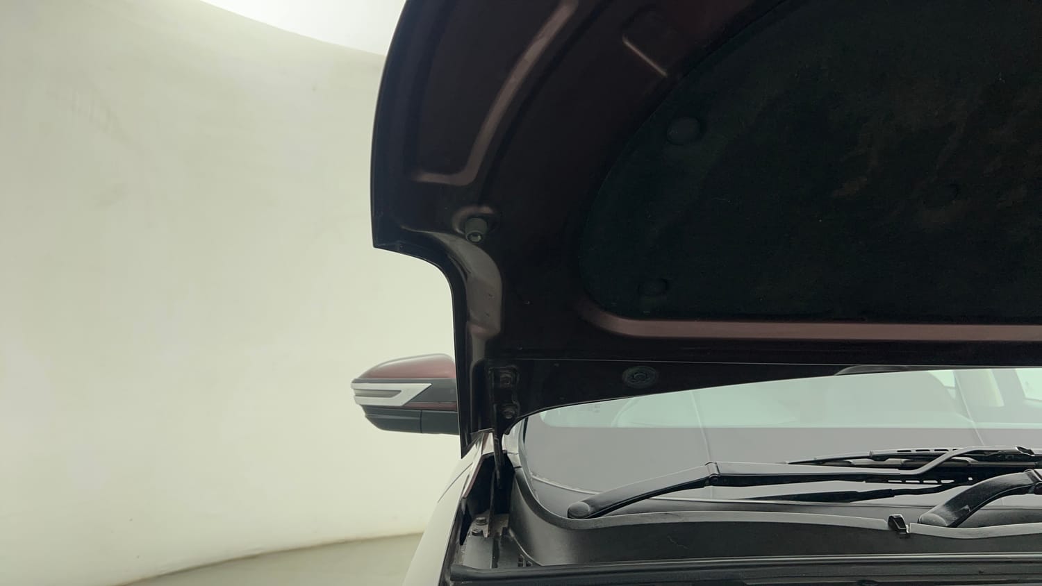Used 2019 MG Motors Hector Sharp 1.5 DCT Petrol Petrol Automatic engine ENGINE RIGHT SIDE HINGE & APRON VIEW