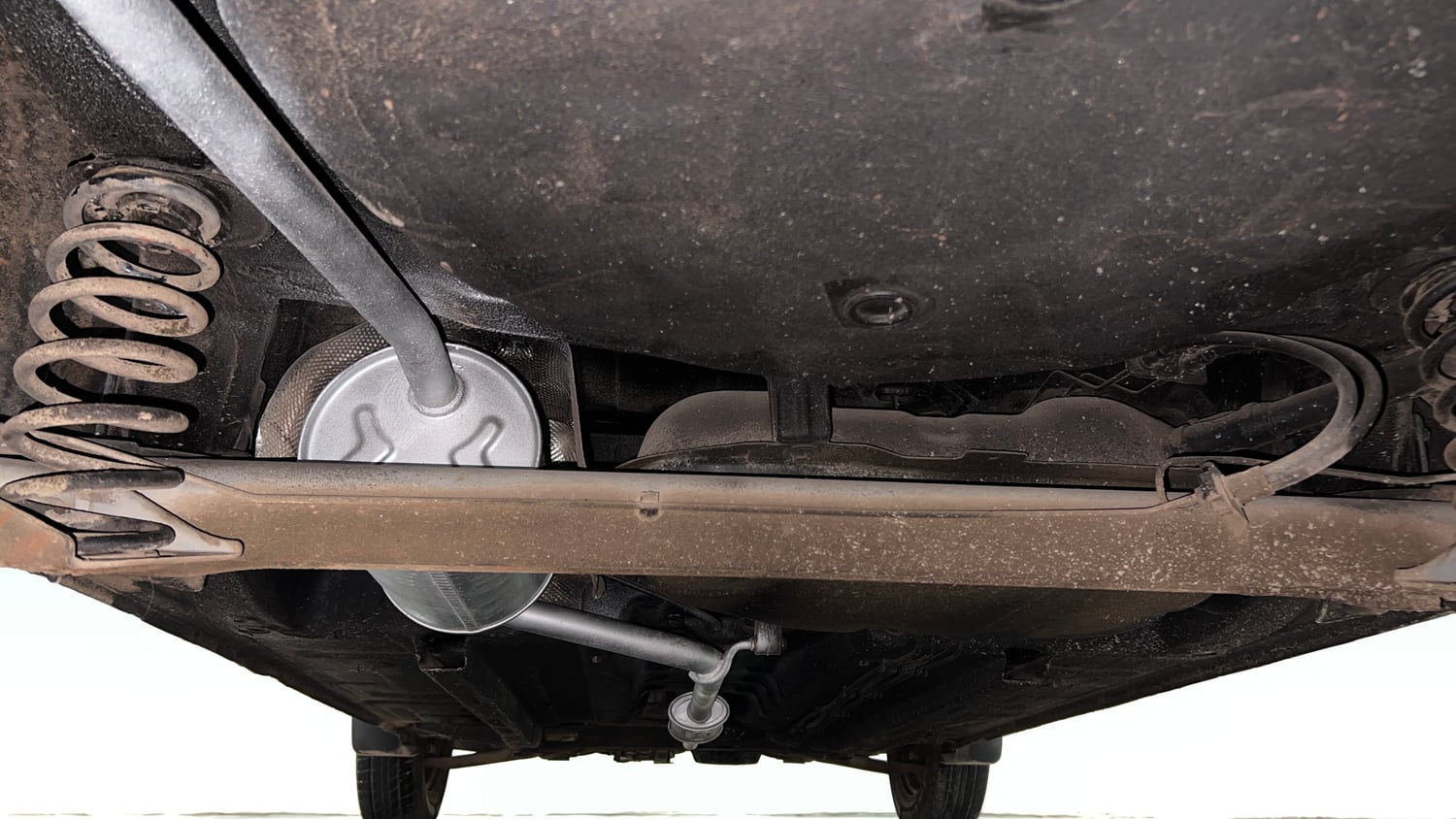 Used 2017 Renault Kwid 1.0 RXL AMT Petrol Automatic extra REAR UNDERBODY VIEW (TAKEN FROM REAR)