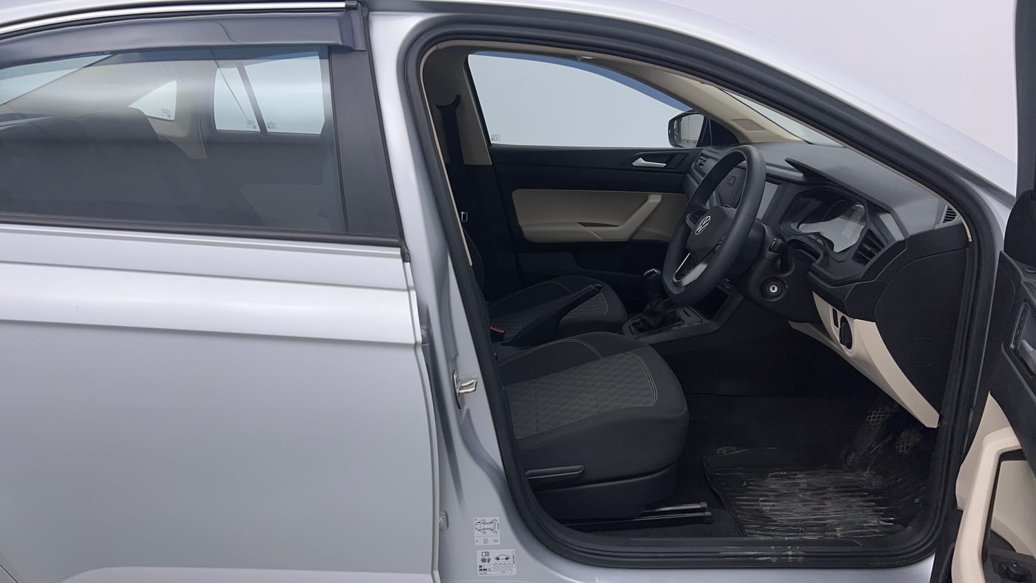 Used 2025 Volkswagen Virtus Comfortline 1.0 TSI MT Petrol Manual interior RIGHT SIDE FRONT DOOR CABIN VIEW