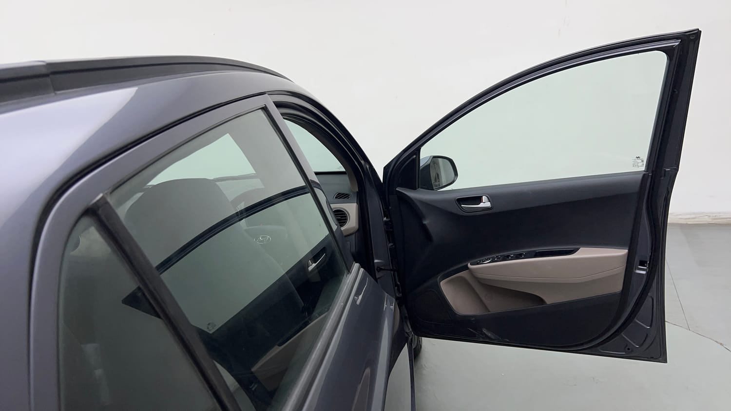 Used 2014 Hyundai Grand i10 Sportz 1.2 Kappa VTVT Petrol Manual interior RIGHT FRONT DOOR OPEN VIEW