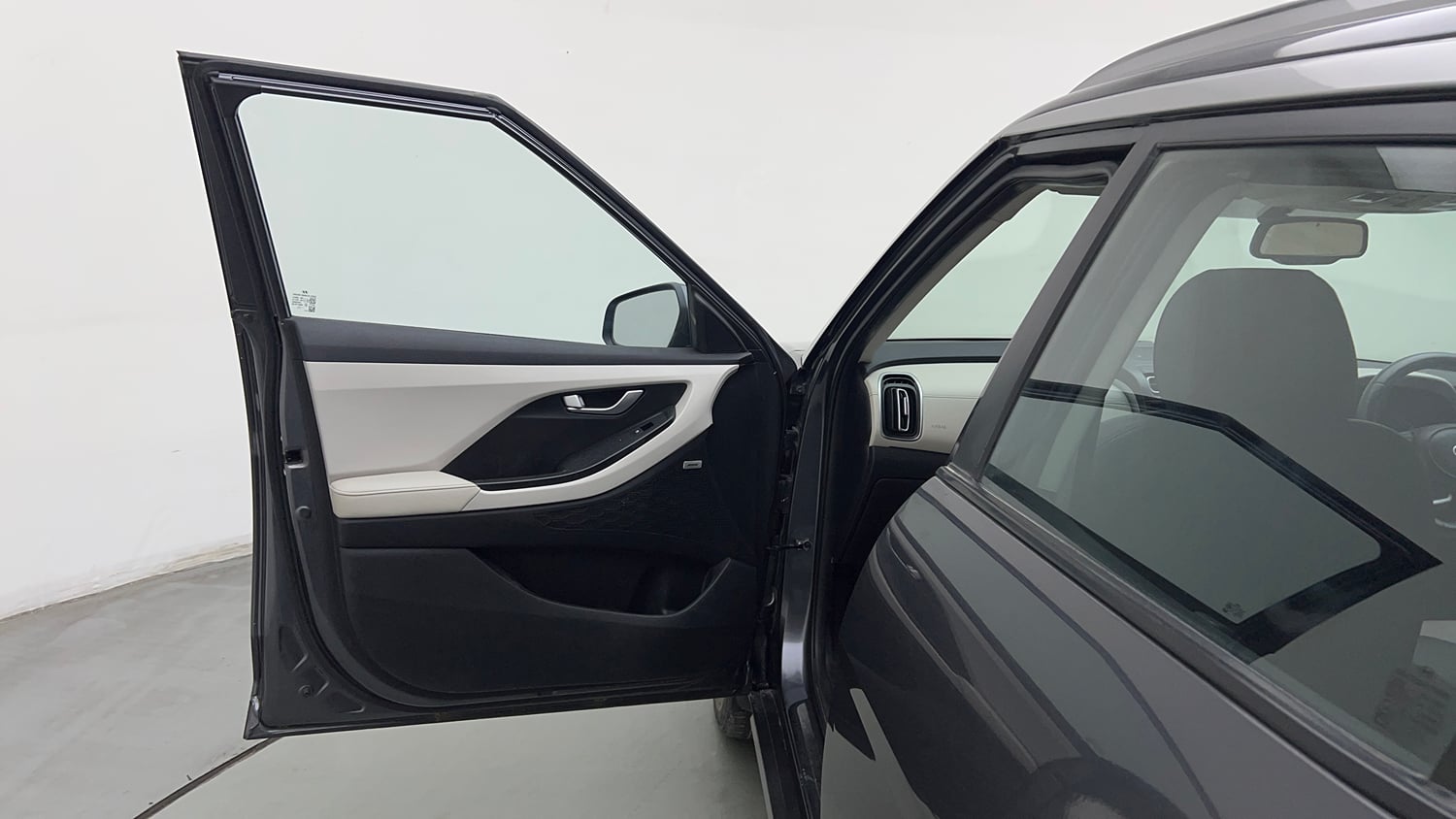 Used 2022 Hyundai Creta SX (O) 1.5 Diesel Automatic Diesel Automatic interior LEFT FRONT DOOR OPEN VIEW
