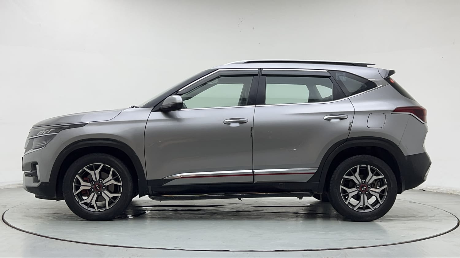 Used 2019 Kia Seltos GTX 1.4 Petrol Manual exterior LEFT SIDE VIEW