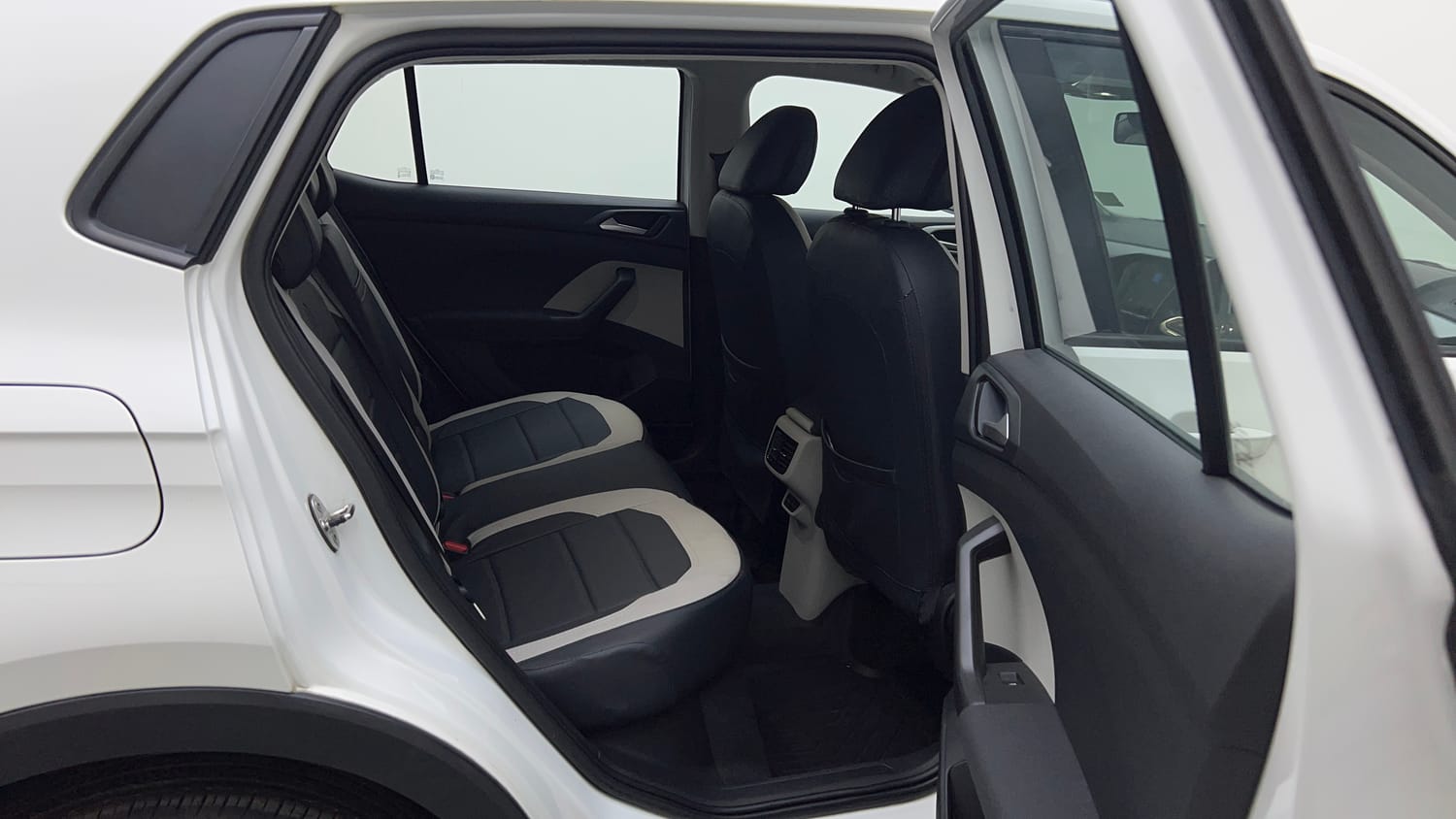2022 Volkswagen Taigun Highline 1.0 TSI AT-18