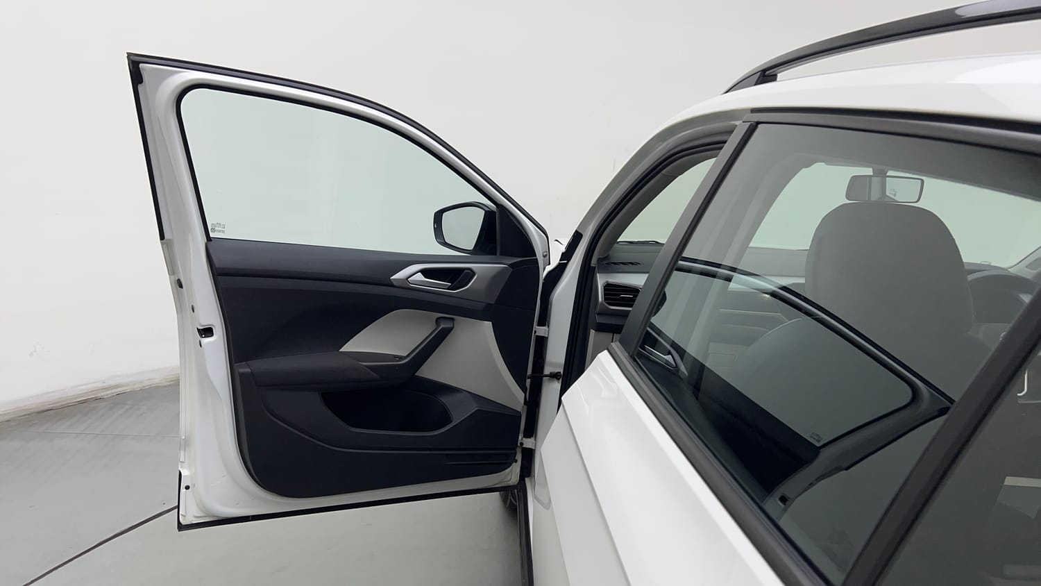 2022 Volkswagen Taigun Highline 1.0 TSI AT-21