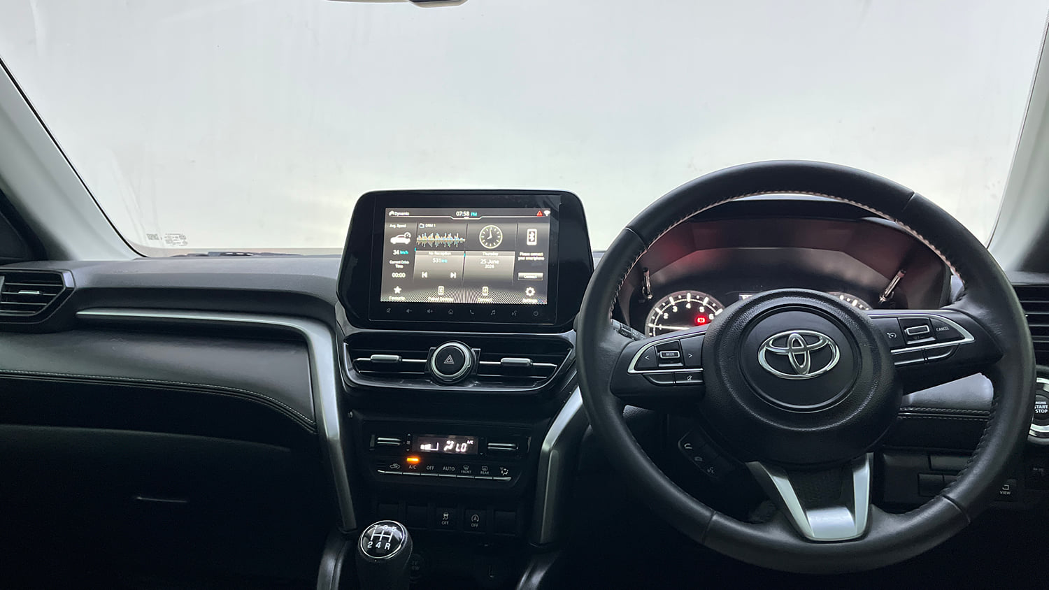 Used 2023 Toyota Urban Cruiser Hyryder V AWD NeoDrive Petrol Manual interior DASHBOARD VIEW