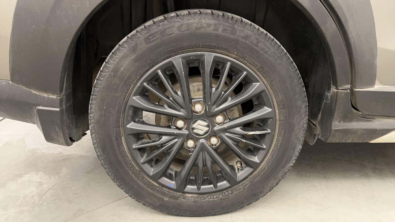 Used 2019 Maruti Suzuki XL6 Alpha AT Petrol Petrol Automatic tyres RIGHT REAR TYRE RIM VIEW