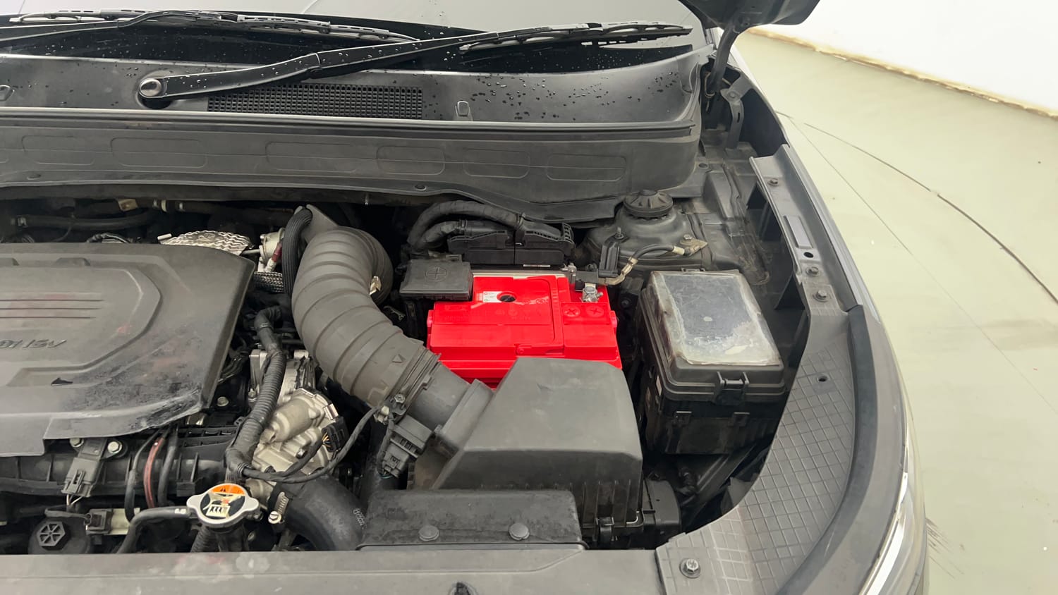 Used 2021 Hyundai Venue SX (O) 1.5 CRDi Diesel Manual engine ENGINE LEFT SIDE VIEW