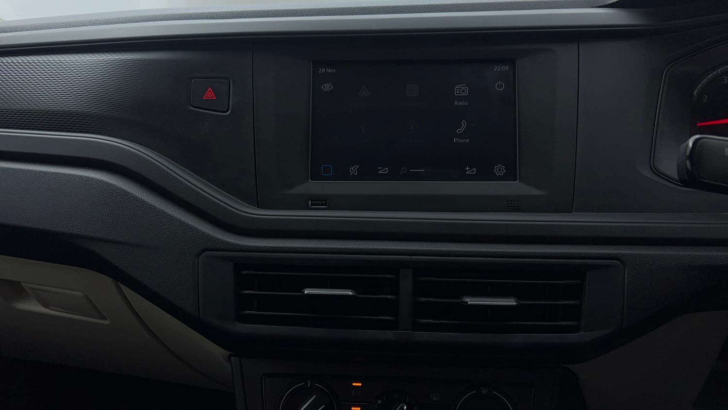 Used 2025 Volkswagen Virtus Comfortline 1.0 TSI MT Petrol Manual top_features Integrated (in-dash) music system