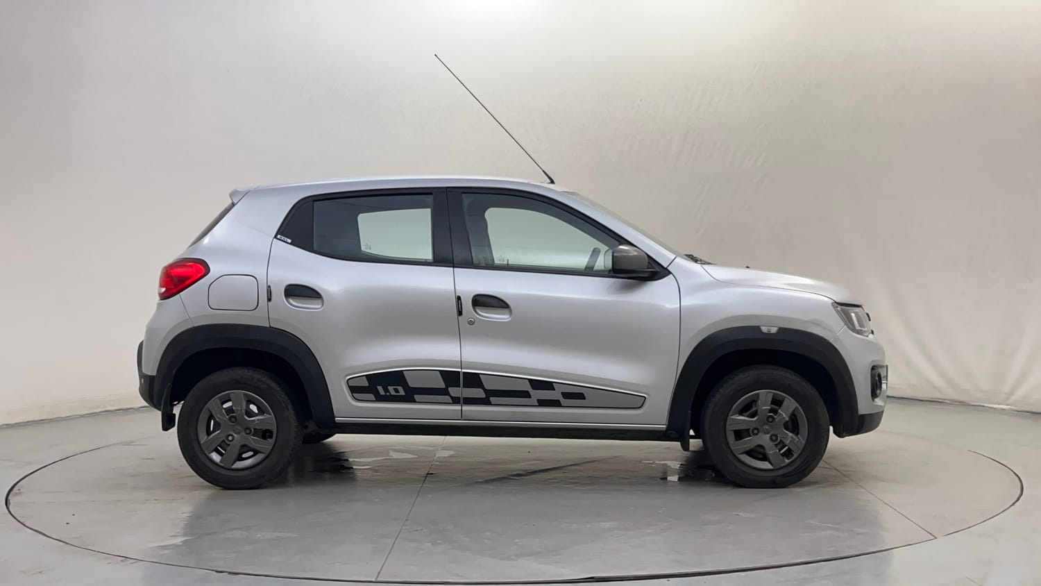 Used 2017 Renault Kwid 1.0 RXL AMT Petrol Automatic exterior RIGHT SIDE VIEW