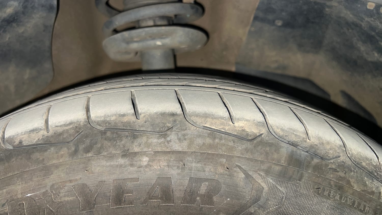 Used 2019 MG Motors Hector Sharp 1.5 DCT Petrol Petrol Automatic tyres RIGHT FRONT TYRE TREAD VIEW