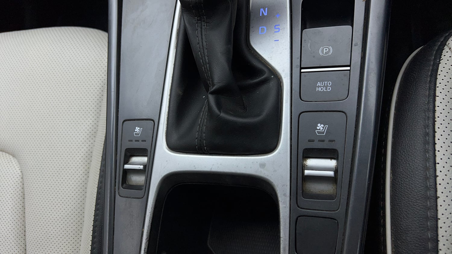 Used 2022 Hyundai Creta SX (O) 1.5 Diesel Automatic Diesel Automatic top_features Ventilated seats