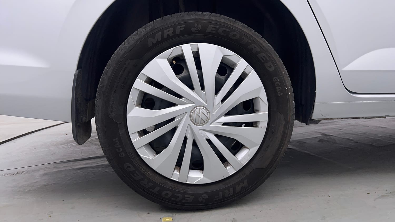 Used 2025 Volkswagen Virtus Comfortline 1.0 TSI MT Petrol Manual tyres RIGHT REAR TYRE RIM VIEW