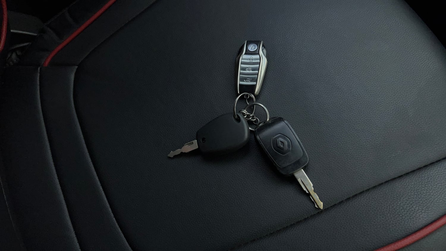 Used 2017 Renault Kwid 1.0 RXL AMT Petrol Automatic extra CAR KEY VIEW