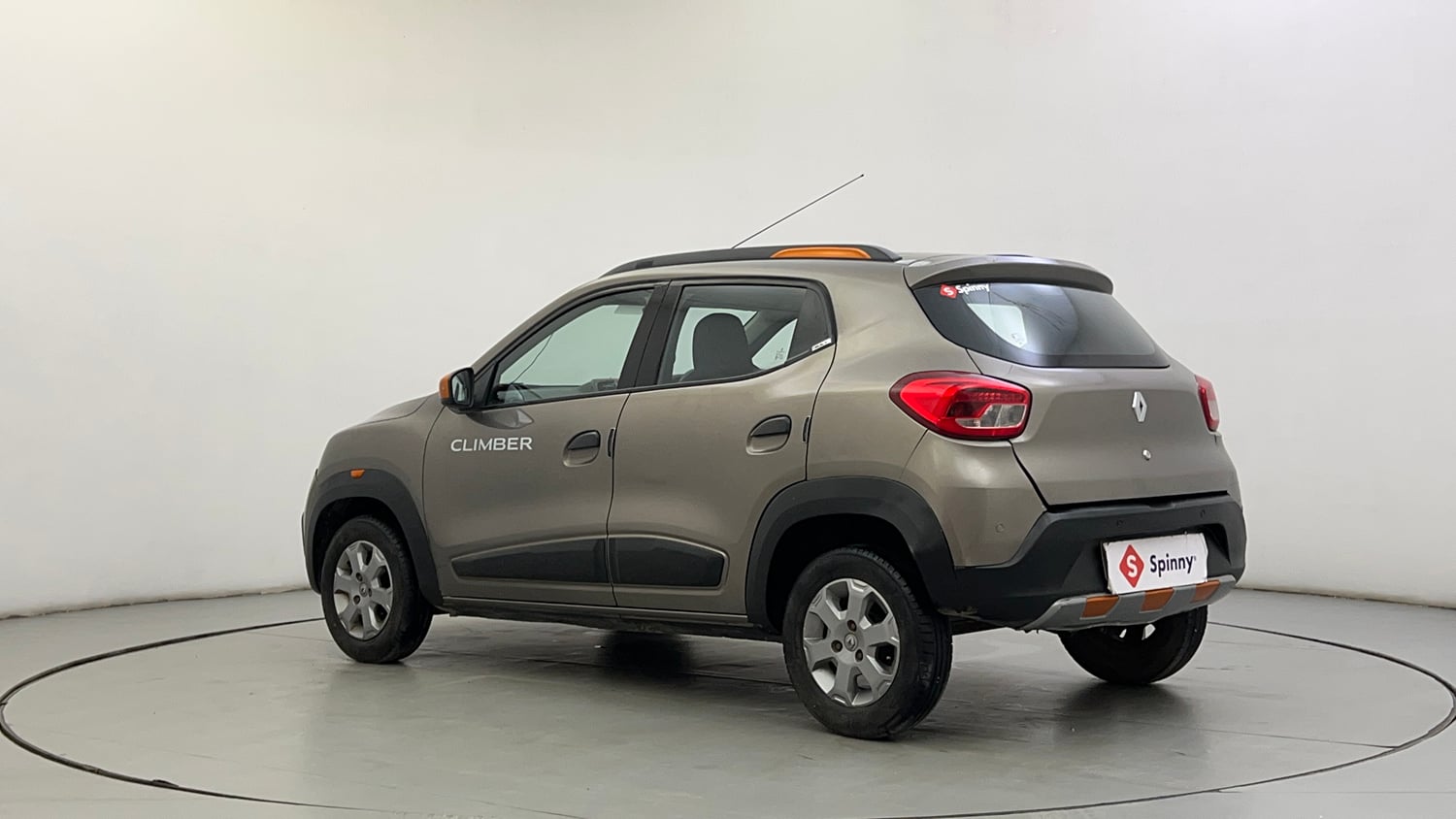 Used 2017 Renault Kwid CLIMBER 1.0 AMT Petrol Automatic exterior LEFT REAR CORNER VIEW