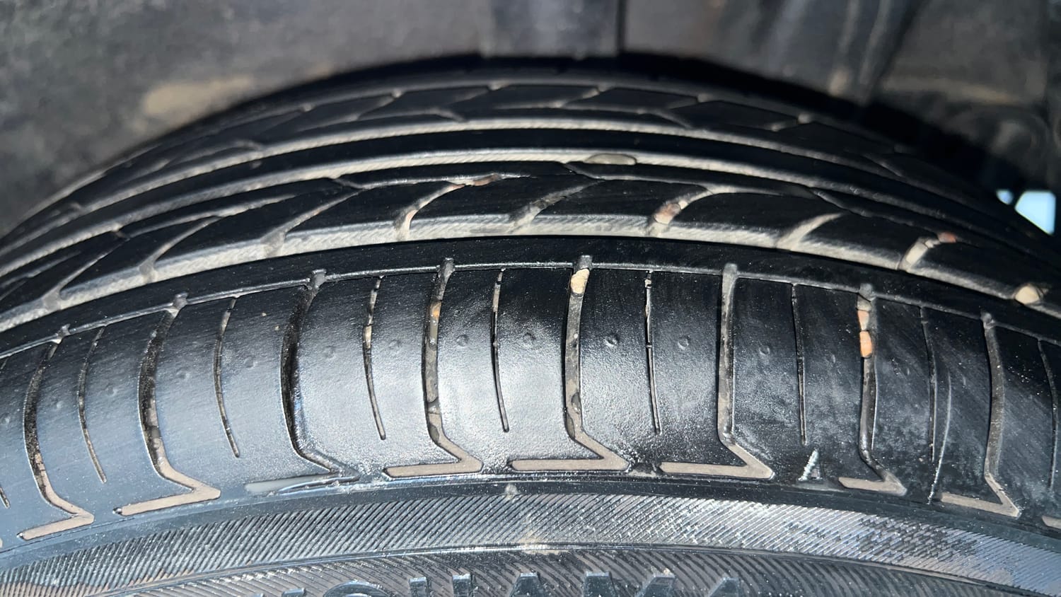Used 2014 Hyundai Grand i10 Sportz 1.2 Kappa VTVT Petrol Manual tyres LEFT REAR TYRE TREAD VIEW