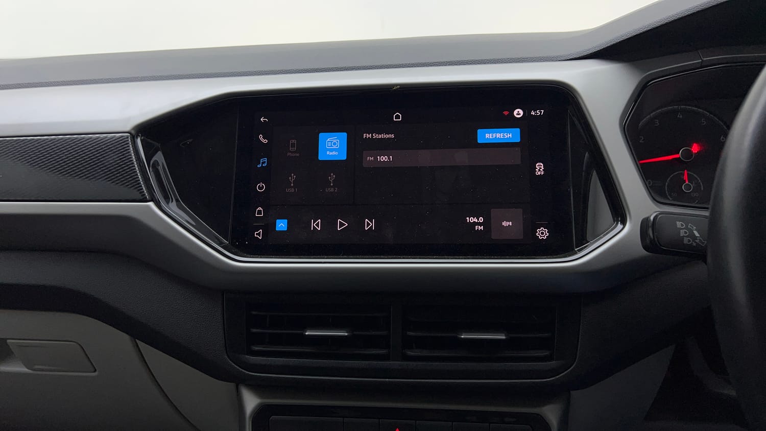 2022 Volkswagen Taigun Highline 1.0 TSI AT-43