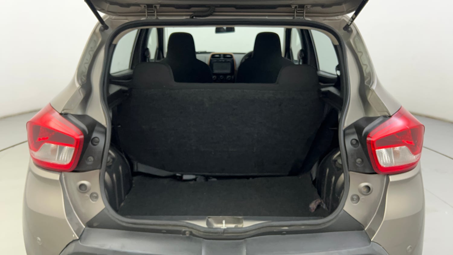 Used 2017 Renault Kwid CLIMBER 1.0 AMT Petrol Automatic interior DICKY INSIDE VIEW