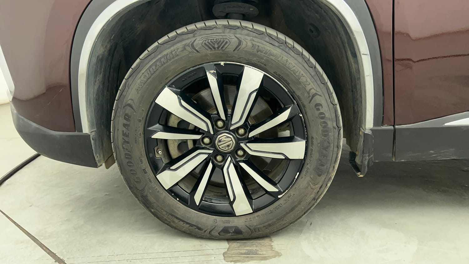 Used 2019 MG Motors Hector Sharp 1.5 DCT Petrol Petrol Automatic tyres LEFT FRONT TYRE RIM VIEW