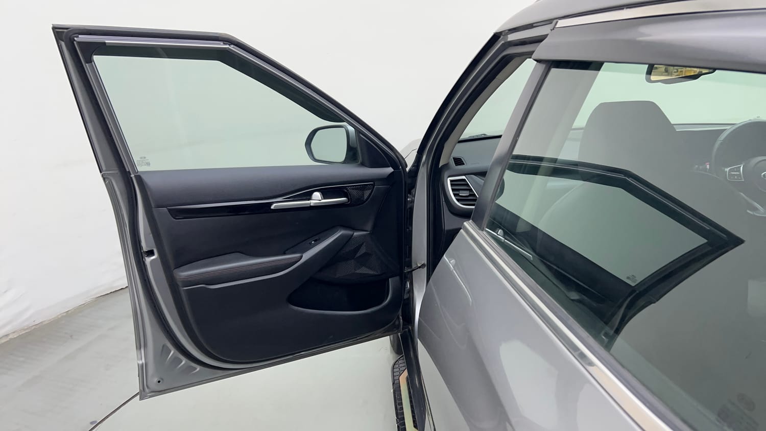 Used 2019 Kia Seltos GTX 1.4 Petrol Manual interior LEFT FRONT DOOR OPEN VIEW