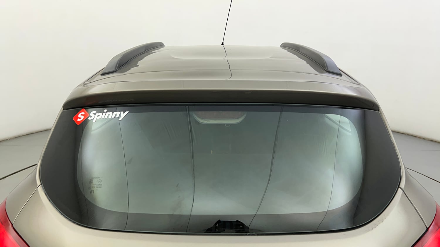 Used 2017 Renault Kwid CLIMBER 1.0 AMT Petrol Automatic exterior BACK WINDSHIELD VIEW