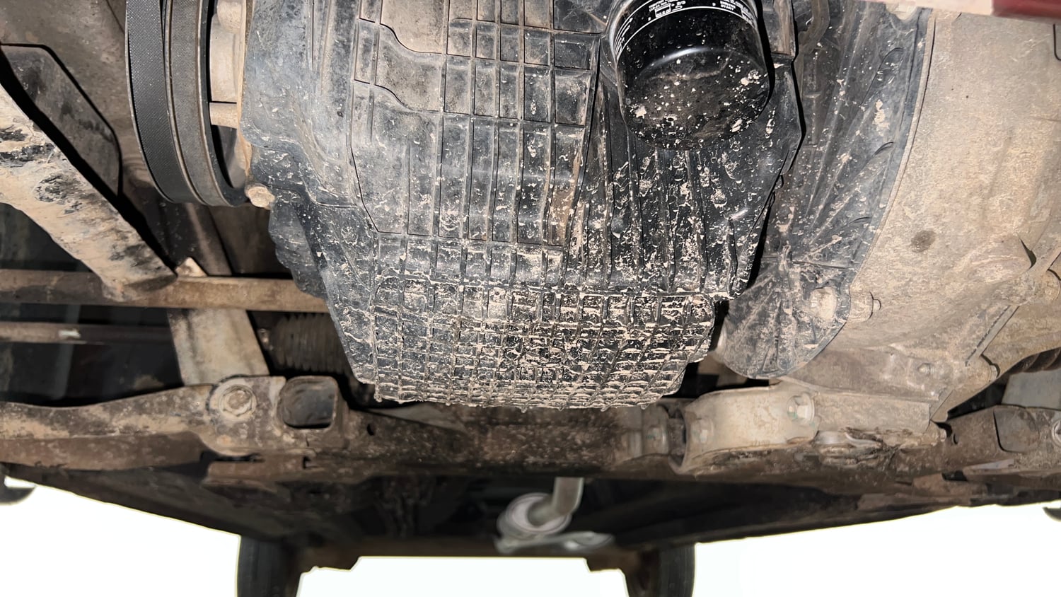 Used 2017 Renault Kwid 1.0 RXL AMT Petrol Automatic extra FRONT LEFT UNDERBODY VIEW