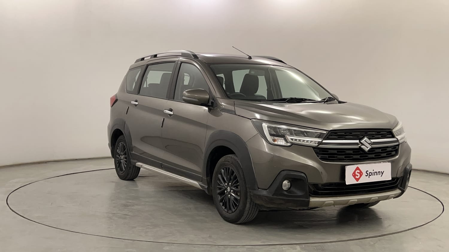 Used 2019 Maruti Suzuki XL6 Alpha AT Petrol Petrol Automatic exterior RIGHT FRONT CORNER VIEW