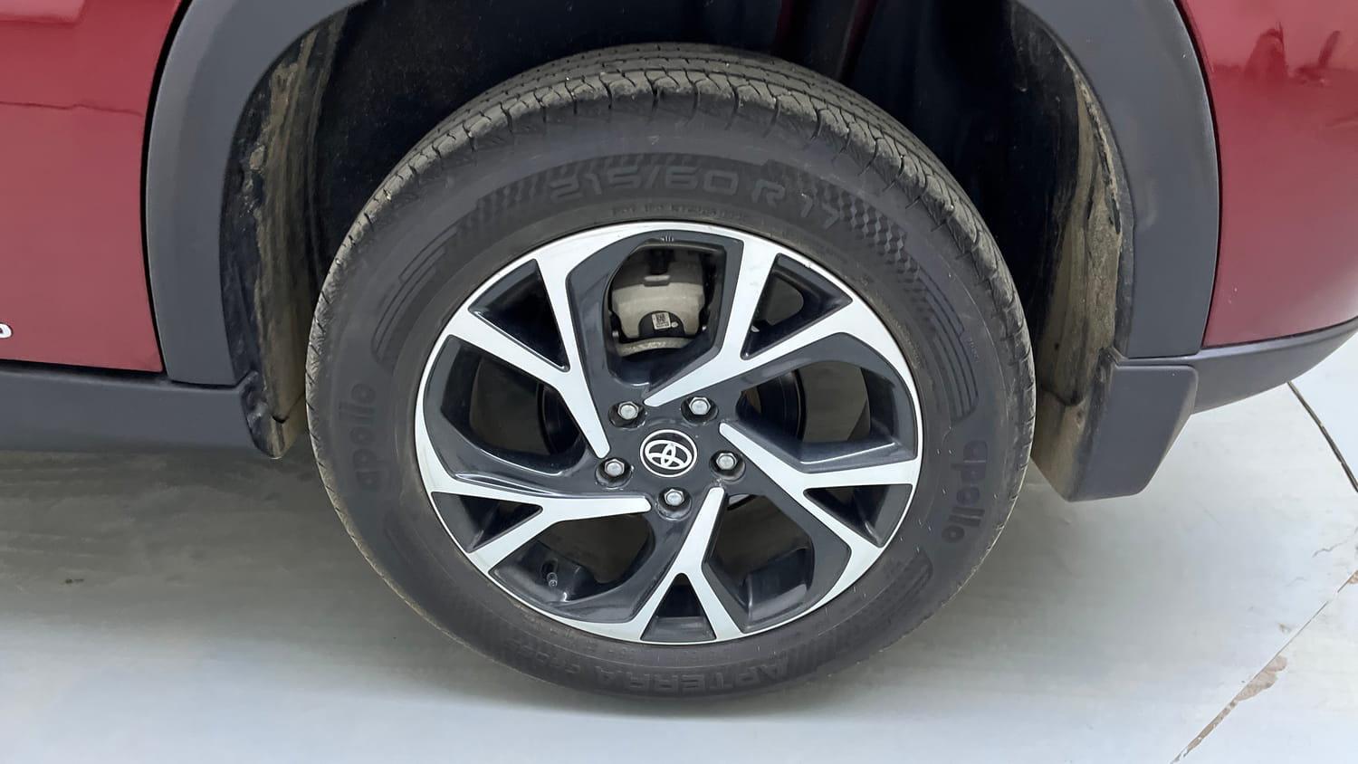 Used 2023 Toyota Urban Cruiser Hyryder V AWD NeoDrive Petrol Manual tyres LEFT REAR TYRE RIM VIEW