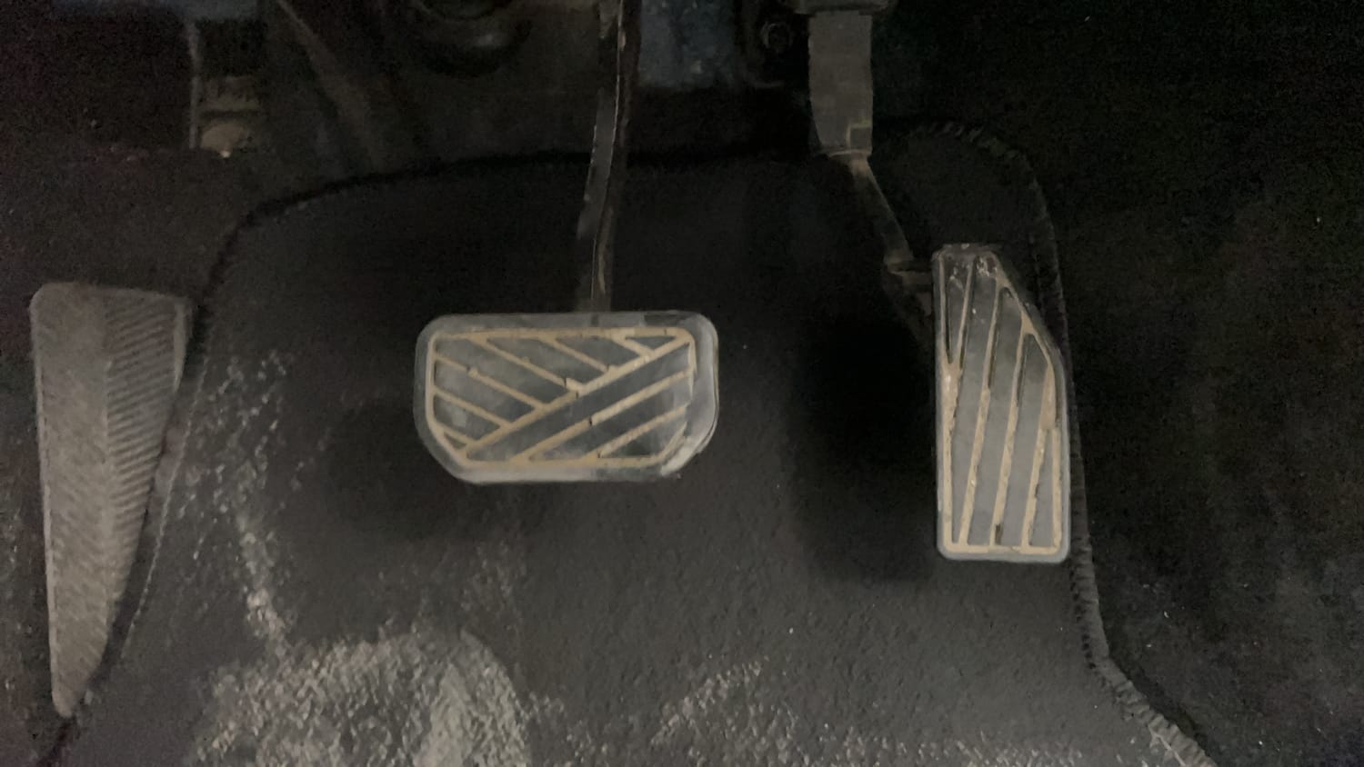 Used 2019 Maruti Suzuki XL6 Alpha AT Petrol Petrol Automatic interior PEDALS VIEW