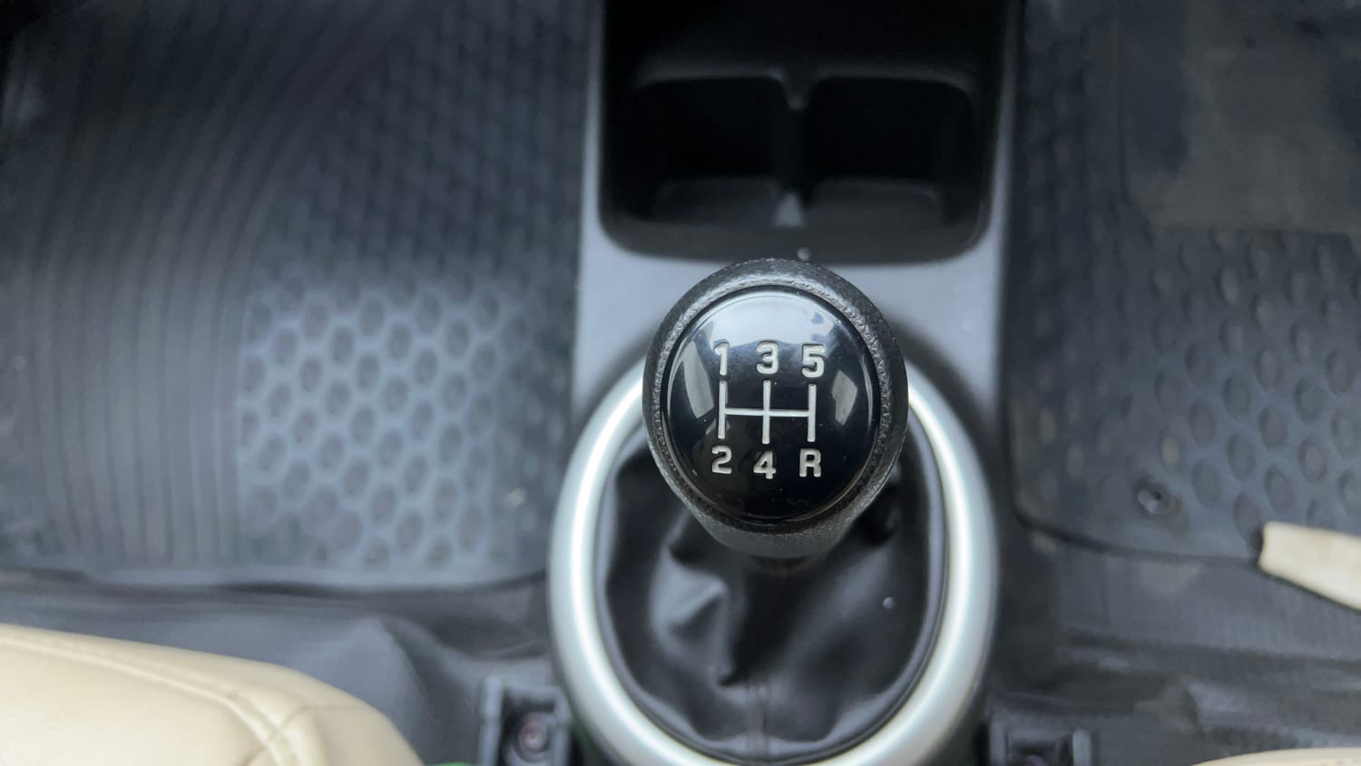 Used 2022 Maruti Suzuki Celerio ZXi Plus Petrol Manual interior GEAR  KNOB VIEW