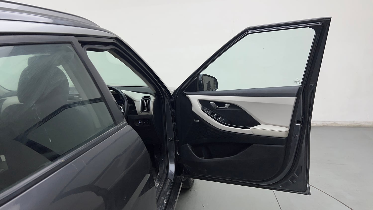 Used 2022 Hyundai Creta SX (O) 1.5 Diesel Automatic Diesel Automatic interior RIGHT FRONT DOOR OPEN VIEW