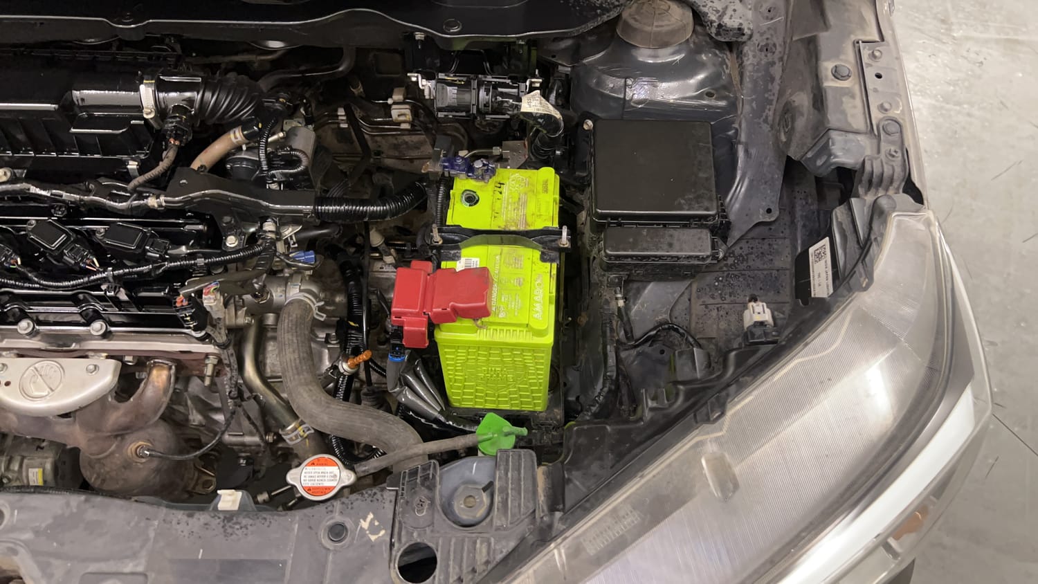 Used 2019 Maruti Suzuki XL6 Alpha AT Petrol Petrol Automatic engine ENGINE LEFT SIDE VIEW