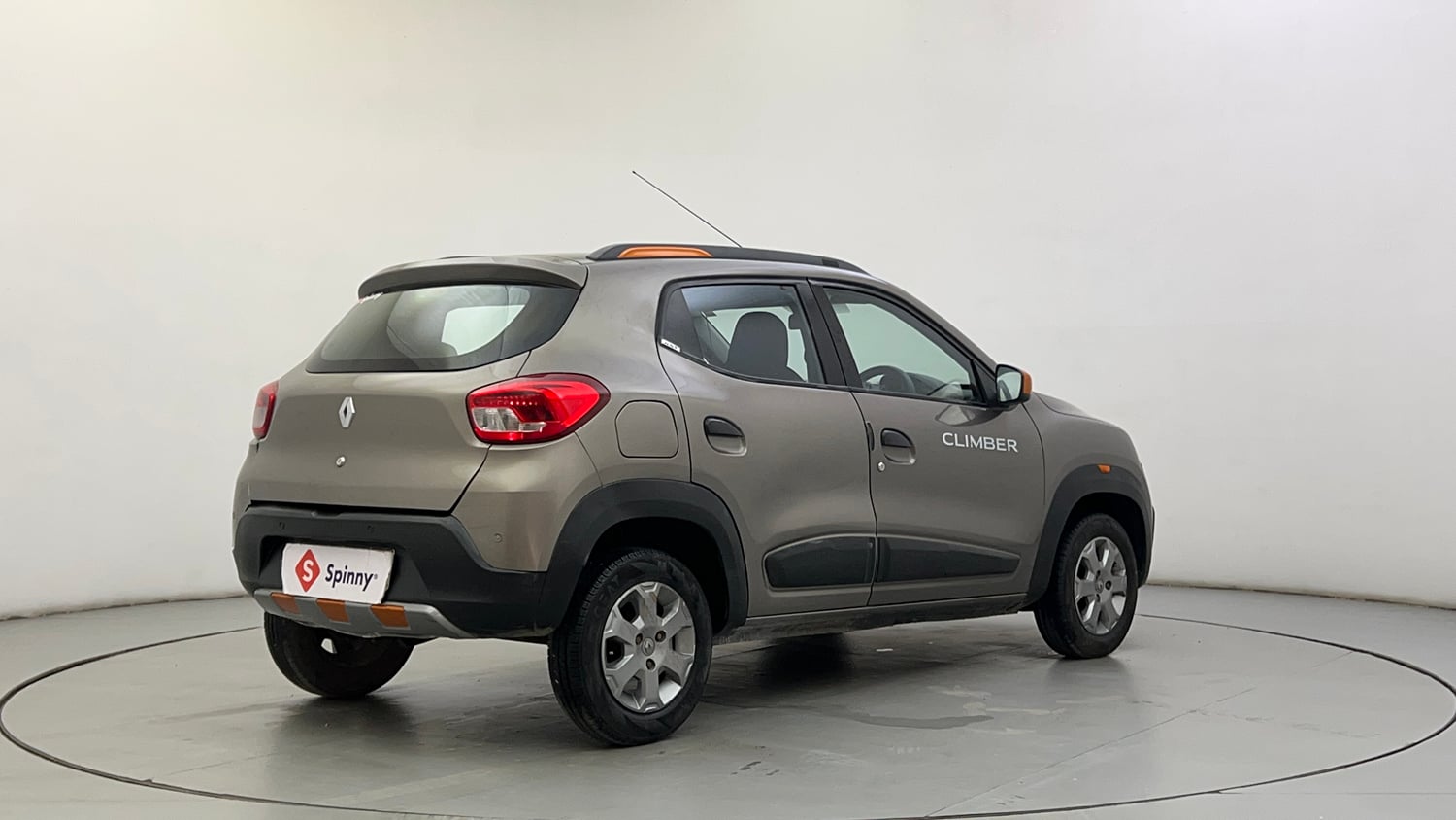 Used 2017 Renault Kwid CLIMBER 1.0 AMT Petrol Automatic exterior RIGHT REAR CORNER VIEW