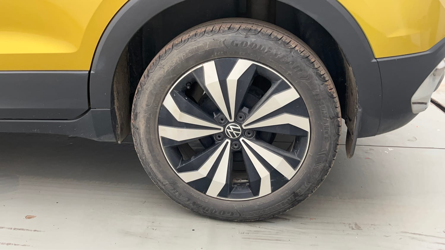 Used 2022 Volkswagen Taigun GT Plus 1.5 TSI DSG Petrol Automatic tyres LEFT REAR TYRE RIM VIEW