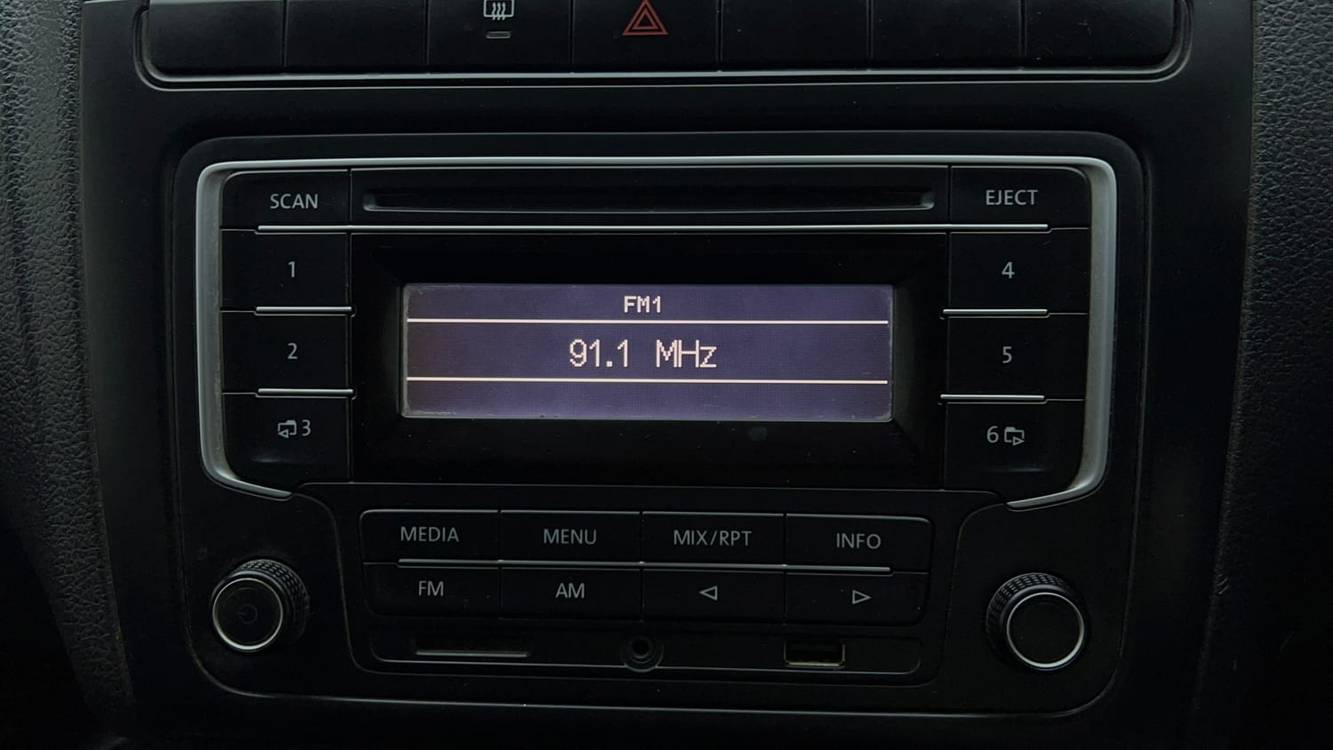 2014 Volkswagen Polo Comfortline 1.2L (P)-41