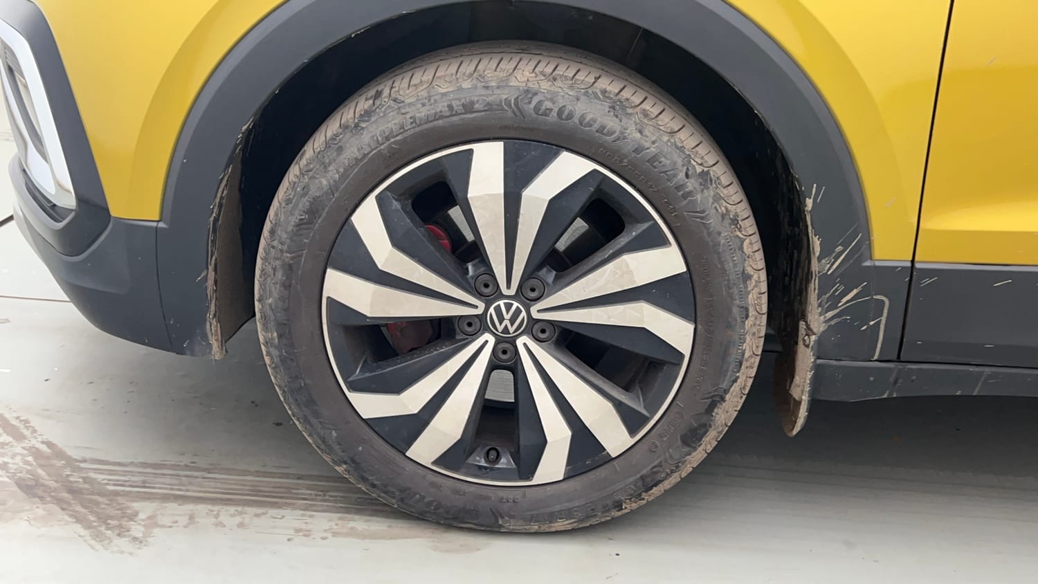 Used 2022 Volkswagen Taigun GT Plus 1.5 TSI DSG Petrol Automatic tyres LEFT FRONT TYRE RIM VIEW