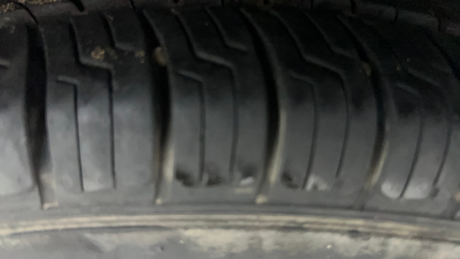 Used 2017 Hyundai Eon Magna + Petrol Manual tyres RIGHT FRONT TYRE TREAD VIEW