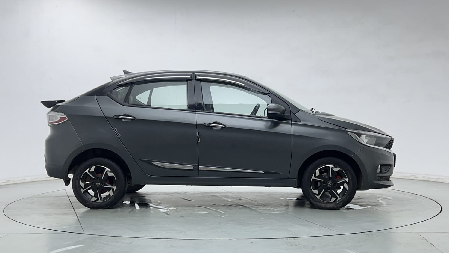 Used 2023 Tata Tigor XZ CNG Cng Manual exterior RIGHT SIDE VIEW
