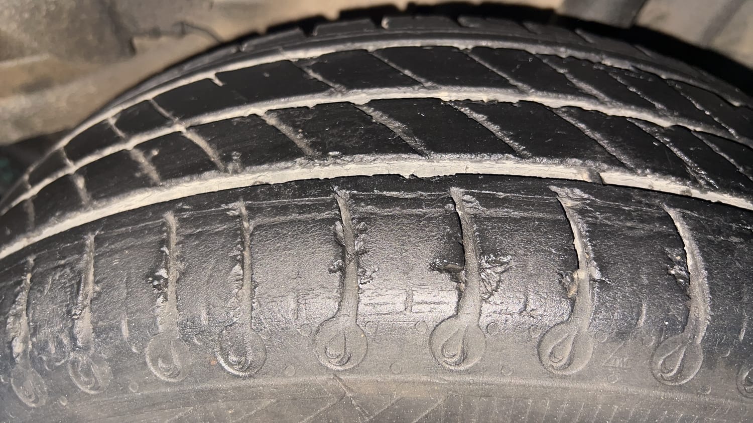Used 2023 Tata Tigor XZ CNG Cng Manual tyres LEFT REAR TYRE TREAD VIEW