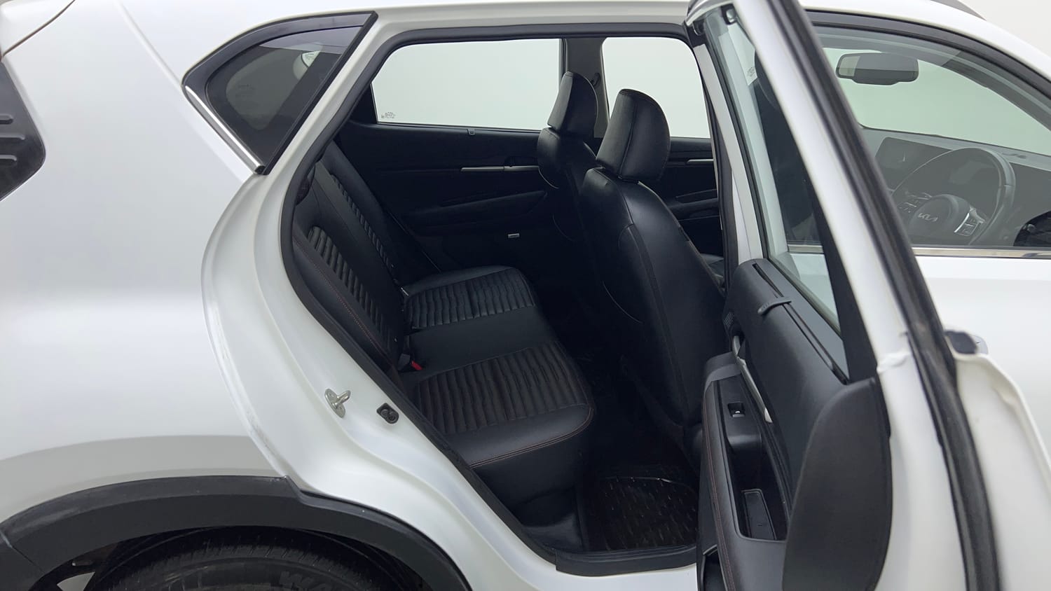 2023 Kia Sonet GTX Plus 1.5 Diesel iMT-18