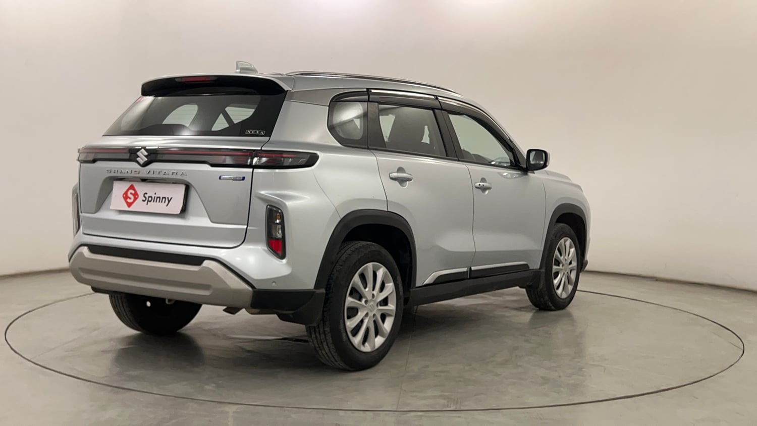 Used 2025 Maruti Suzuki Grand Vitara Delta Smart Hybrid Petrol Manual exterior RIGHT REAR CORNER VIEW