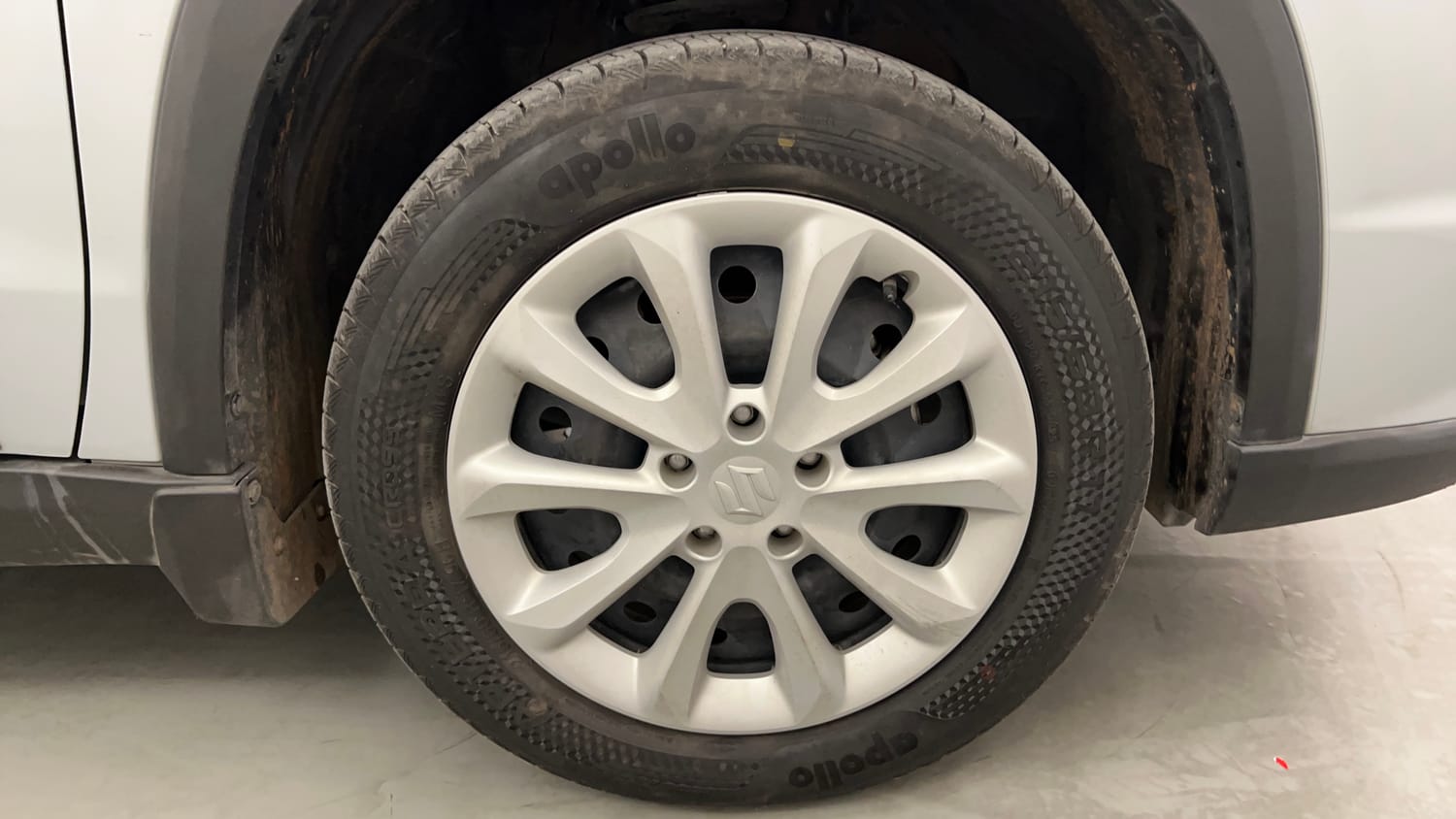 Used 2025 Maruti Suzuki Grand Vitara Delta Smart Hybrid Petrol Manual tyres RIGHT FRONT TYRE RIM VIEW